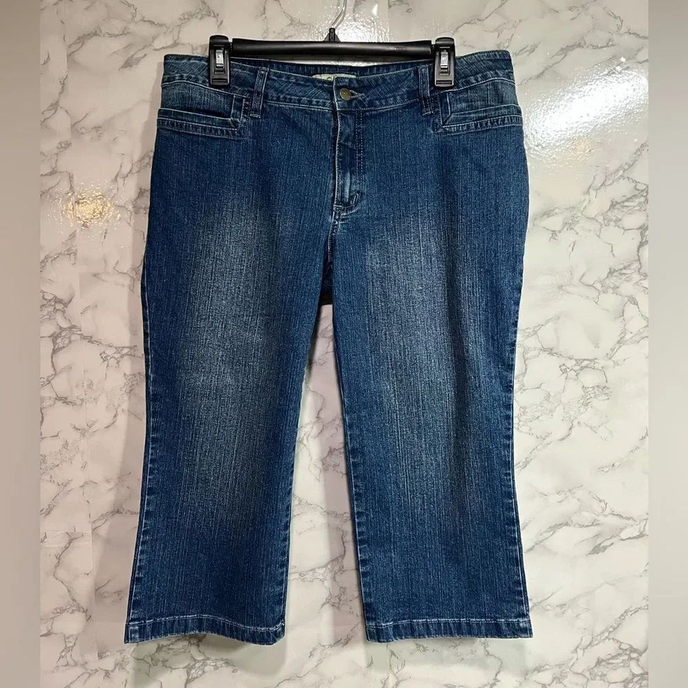 Mich Up Butt Lifter Capri Jeans Size 36